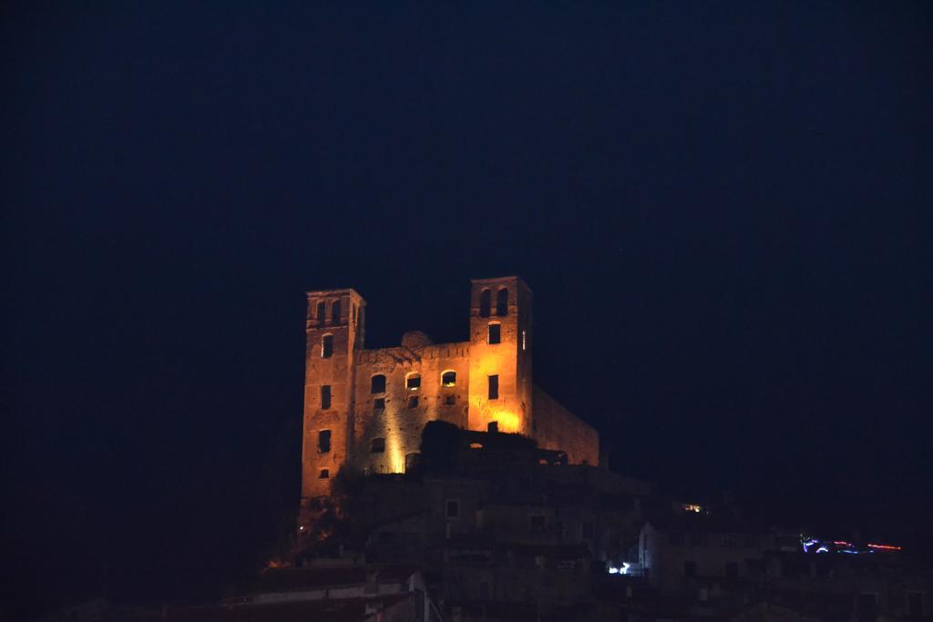 Al Ponte Vecchio Apartment Dolceacqua Luaran gambar